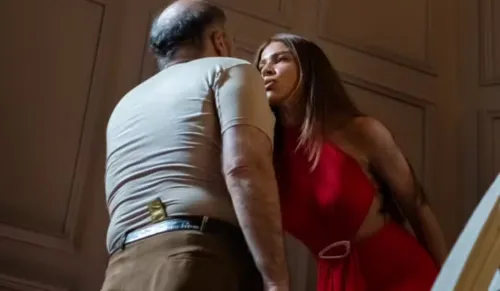 
					Três Graças: Joaquim desmascara vilã e coloca Arminda atrás das grades
				
				