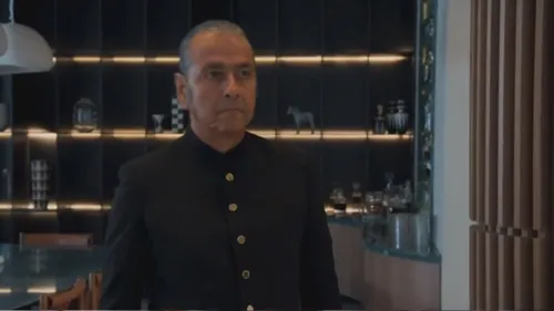 
					'Três Graças': Joaquim é pego no flagra e vive pesadelo com ameaça
				
				