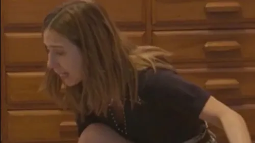 
					'Três Graças': Lucélia esconde bandido ferido e vive noite de terror
				
				