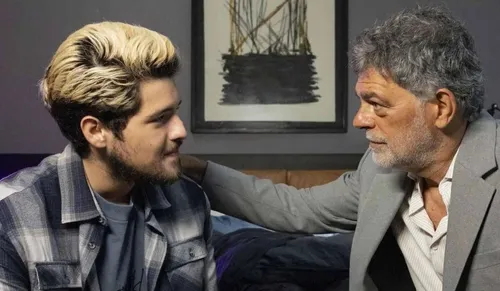 
					'Três Graças': entenda como Rogério sobrevive à armação de vilões
				
				