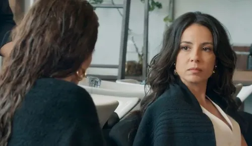 
					Três Graças: Leonardo surta ao flagrar Viviane com outro e leva surra
				
				