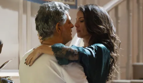 
					'Três Graças': Leonardo e Viviane tomam novo rumo após acidente
				
				