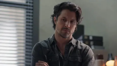 
					'Três Graças': atentado contra Paulinho termina com vilão preso
				
				