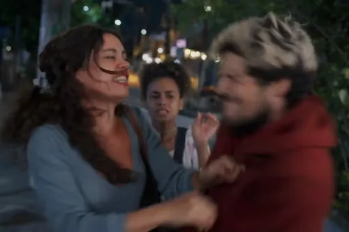 
					Três Graças: Samira surpreende com novo plano e personagem surta
				
				