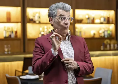 
					Três Graças: personagem reaparece para expor novo escândalo de Ferette
				
				