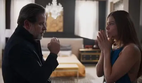 
					Três Graças: Arminda faz fofoca após ver Lorena e Juquinha aos beijos
				
				