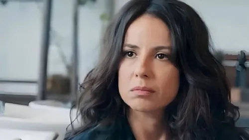 
					'Três Graças': revelação chocante abala casamento de Lorena e Leonardo
				
				