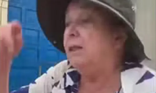 
					Turista presa após dizer a PM que em Salvador 'só tem preto' é solta
				
				