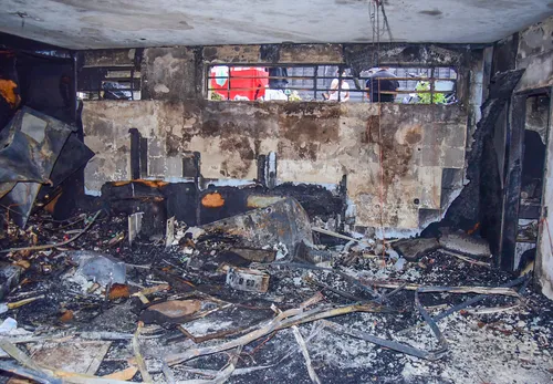 
					Veja como ficou a casa dos pais de MC Gui após incêndio
				
				