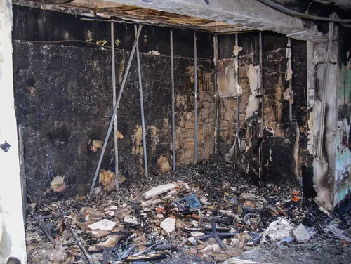 
					Veja como ficou a casa dos pais de MC Gui após incêndio
				
				