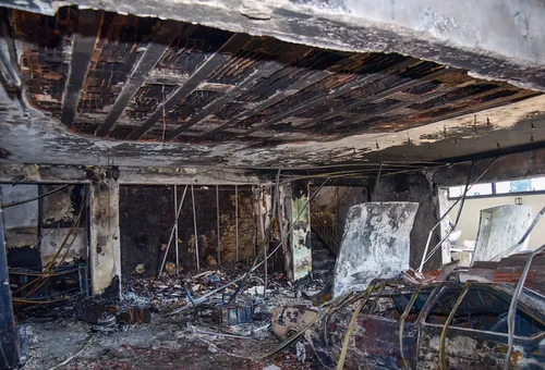 
					Veja como ficou a casa dos pais de MC Gui após incêndio
				
				