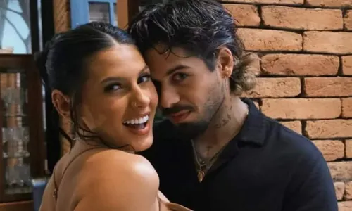 
					Zé Felipe confessa paixão e corre atrás de Ana Castela em Barretos
				
				