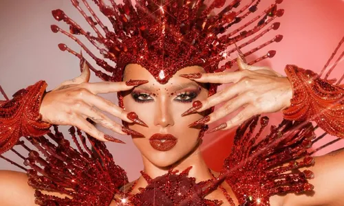 
					Vini Jr. manda recado para Virginia após desfile caótico no Carnaval
				
				