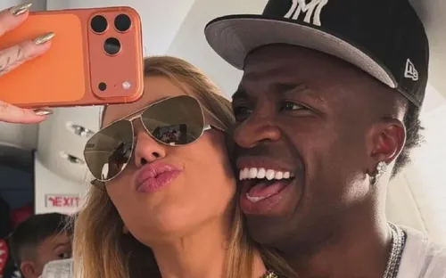 
					Vini Jr surge sorrindo após fim com Virgínia e web reage: 'Se livrou'
				
				