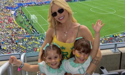 
					Zé Felipe surge com Virginia em hospital e debocha: 'Guerra?'
				
				