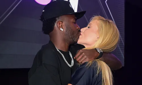
					Virginia e Vini Jr embarcam em nova viagem após convite de famosos
				
				