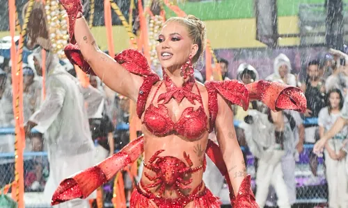 
					Virginia surge nervosa antes de desfile como rainha da Grande Rio
				
				