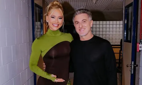 
					Virginia tenta desistir de quadro após término e Luciano Huck intervém
				
				