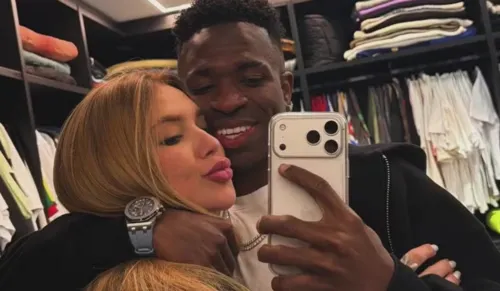 
					Vini Jr reage a foto de Virginia e web aponta volta: 'Tá apaixonado'
				
				