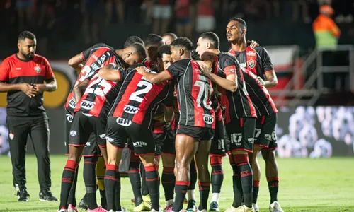 
					Presidente do Vitória sobe o tom contra o Grêmio: ‘Time caloteiro'
				
				