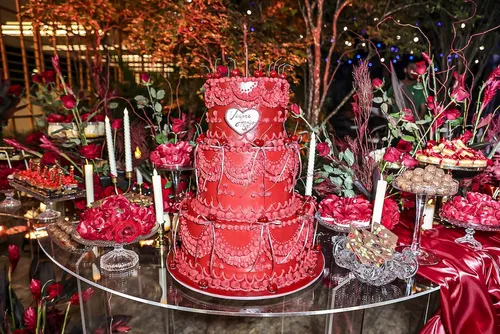 
					Viviane Araújo comemora 51 anos com marido gato e presença inesperada
				
				