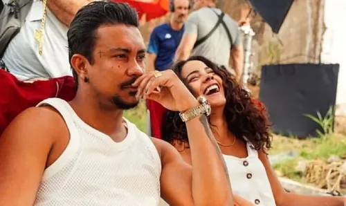 
					Xamã e Bella Campos são vistos em momento íntimo na casa do cantor
				
				