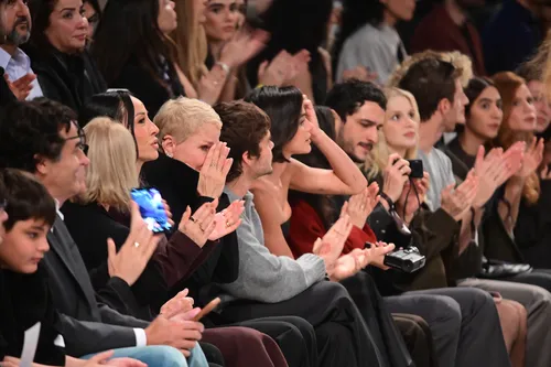 
					Xuxa e Bruna Marquezine choram em desfile de Sasha Meneghel; FOTOS
				
				