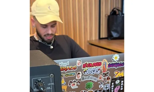 
					Zé Felipe deixa vazar detalhe sobre Virginia e web reage; entenda
				
				