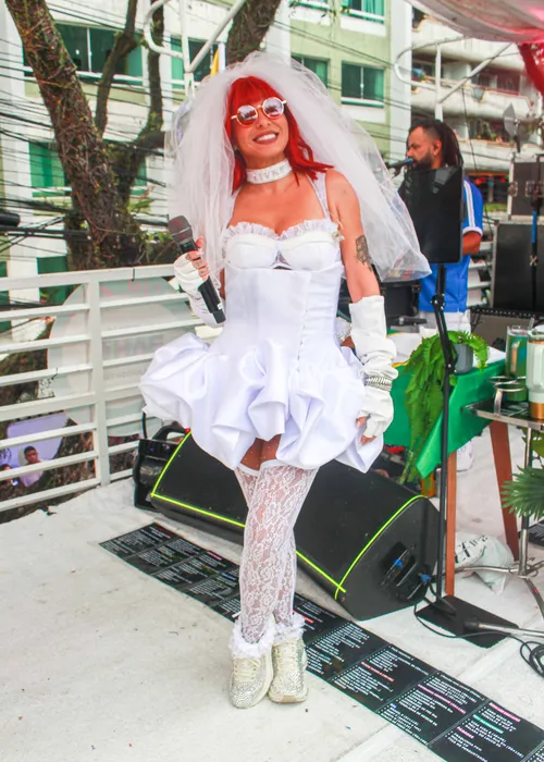 
					Alinne Rosa homenageia Rita Lee no Carnaval de Salvador: 'Referência'
				
				