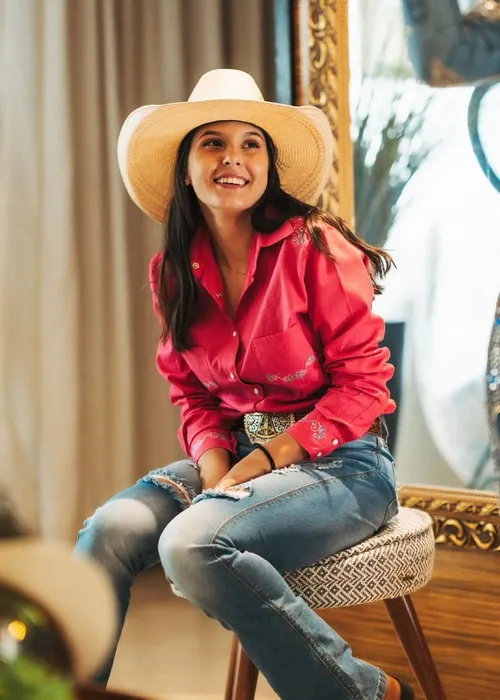 
					Ana Castela resgata fotos da adolescência em desabafo: 'Ninguém via'
				
				