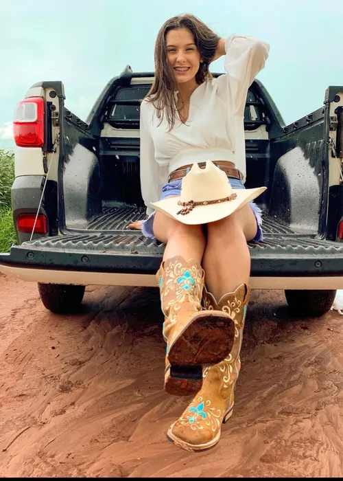 
					Ana Castela resgata fotos da adolescência em desabafo: 'Ninguém via'
				
				