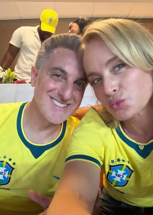 
					Angélica exibe fotos inéditas dos filhos na Copa do Mundo; veja
				
				