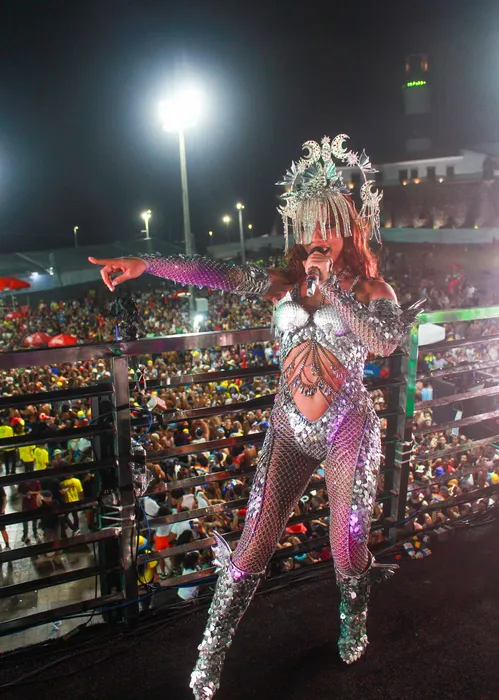 
					Carnaval: Anitta sobe ao trio em Salvador homenageando signo de Peixes
				
				