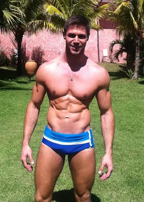 
					BBB 26: 8 vezes em que Jonas Sulzbach surgiu de sunga e agitou a web
				
				