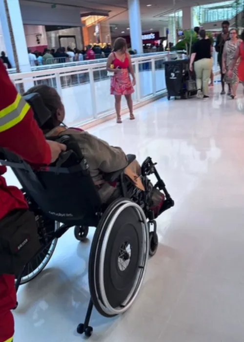 
					BBB: mãe de Leandro se revolta com comparações do filho com Davi Brito
				
				