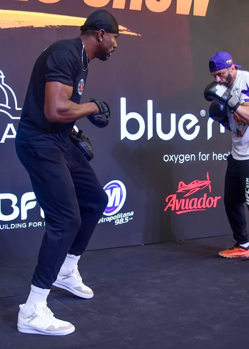 
					Bambam manda recado para Davi Brito antes de luta: 'Vai cair apagado'
				
				