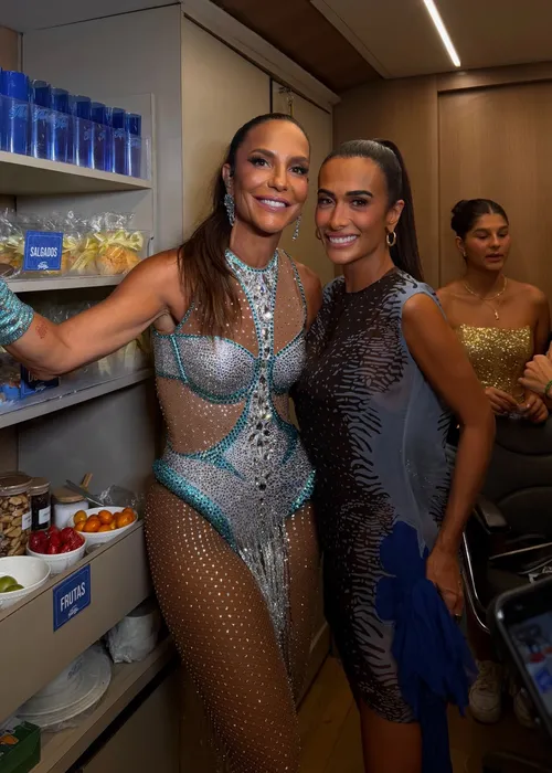 
					Bruna Marquezine, Shawn Mendes e mais curtem trio de Ivete Sangalo
				
				