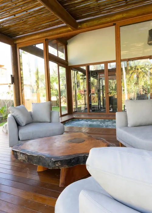 
					Caio Castro constrói pousada de luxo na Bahia após embate judicial
				
				