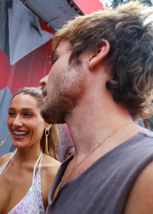 
					Carnaval 2026: Sasha e João chegam no trio de Ivete Sangalo; FOTOS
				
				