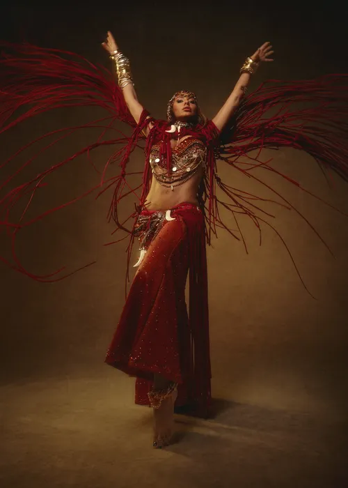 
					Carnaval: Alinne Rosa homenageia Ney Matogrosso com look surpreendente
				
				