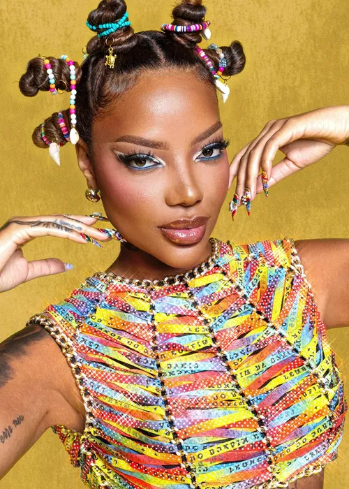 
					Carnaval: Ludmilla surpreende em look com fitas do Senhor do Bonfim
				
				