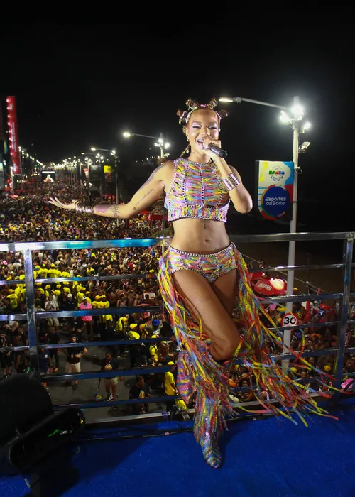 
					Carnaval: Ludmilla surpreende em look com fitas do Senhor do Bonfim
				
				