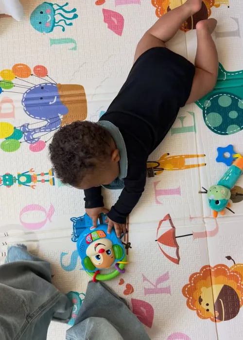 
					Carol Peixinho mostra momentos de férias com Thiaguinho e Bento na BA
				
				
