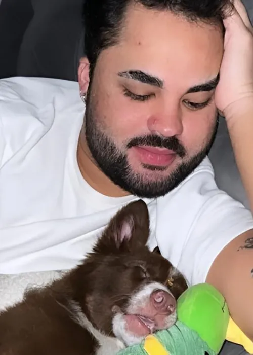 
					Creche animal acusa Lucas Guedez de abandonar cachorra: 'Descartável'
				
				