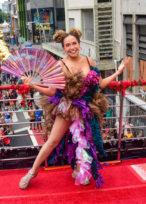 
					Daniela Mercury e Léo Santana brilham no Carnaval de rua de São Paulo
				
				