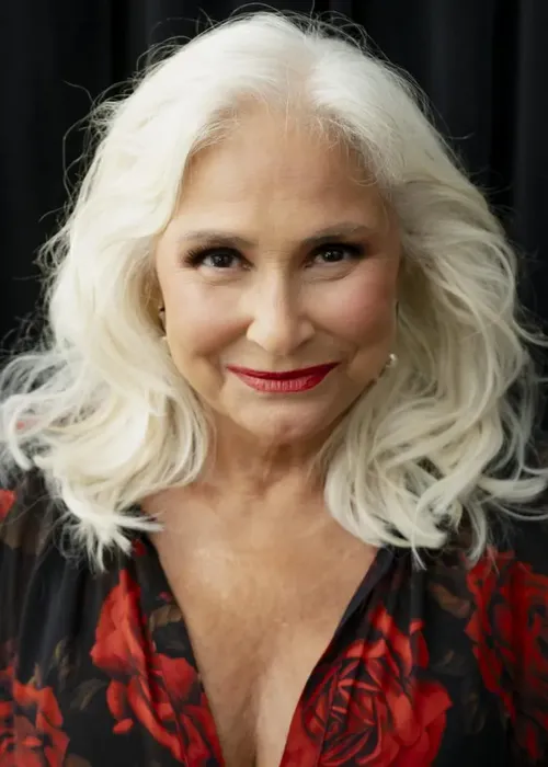 
					De Bienal do Livro a Ana Carolina: Agenda Cultural de Salvador e RMS
				
				