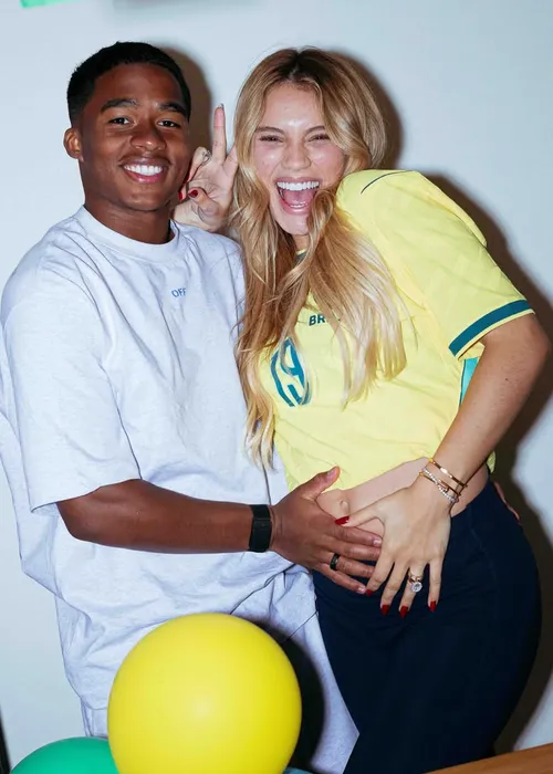 
					Endrick emociona em recado para Gabriely Miranda, que reage: 'Louca'
				
				