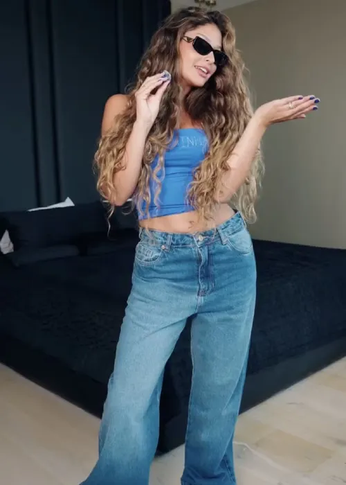 
					Esposas e namoradas de jogadores do Brasil ostentam looks para jogo
				
				