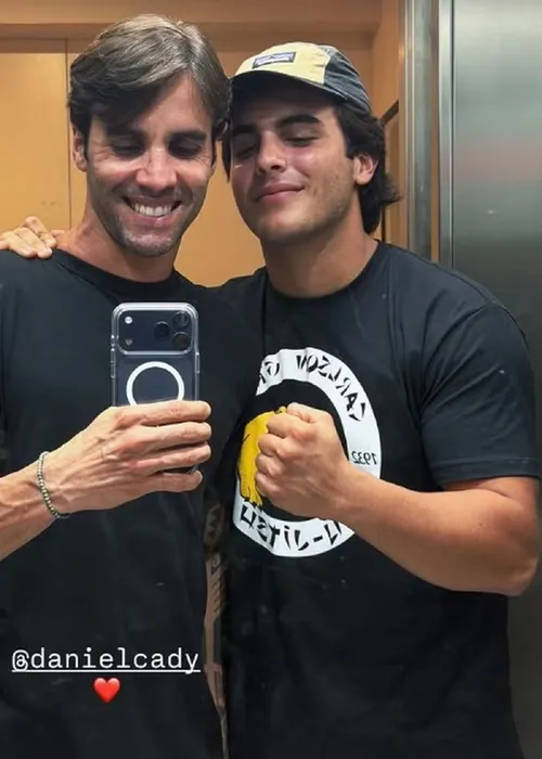 
					Ex de Ivete Sangalo posa com o filho, Marcelo Sangalo, e detalhe choca
				
				