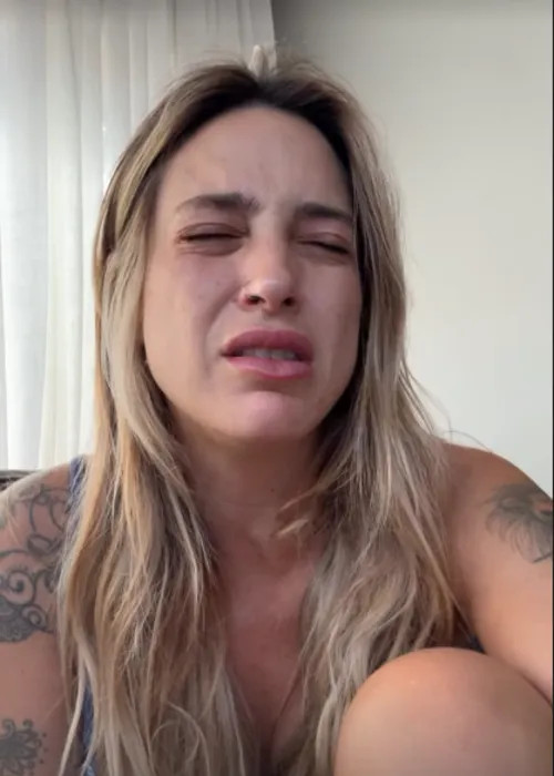 
					Ex de Lauana Prado atribui término à cantora e desabafa: 'Não adianta'
				
				